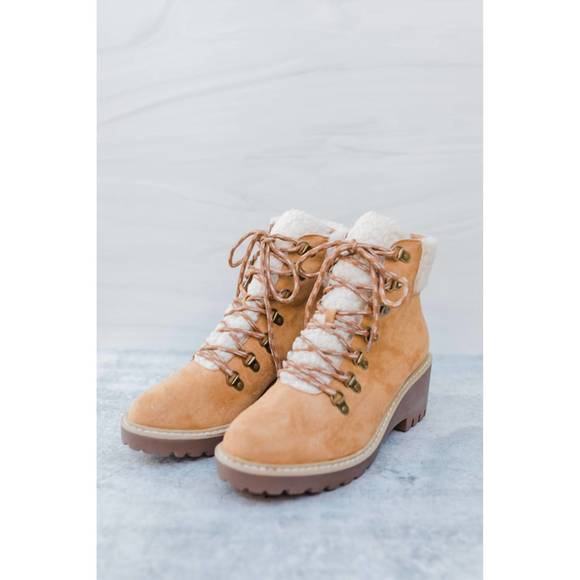 NEW CORKYS FOOTWEAR women's squad bootie in cognac - Picture 1 of 3